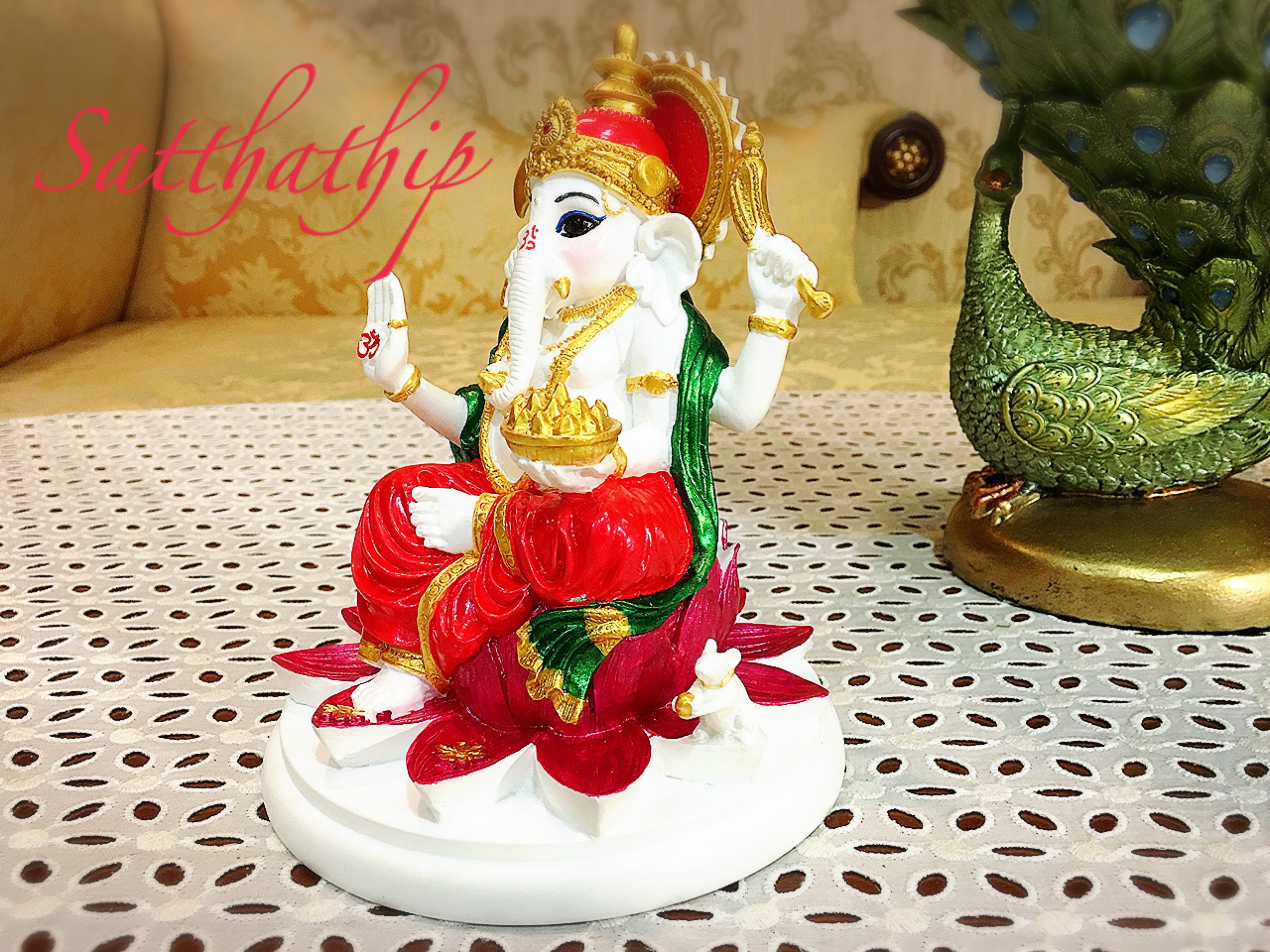พระพิฆเณศ ปางสัมปทายะคเณศ (เซรามิก) - Ganesha: Lord of Success