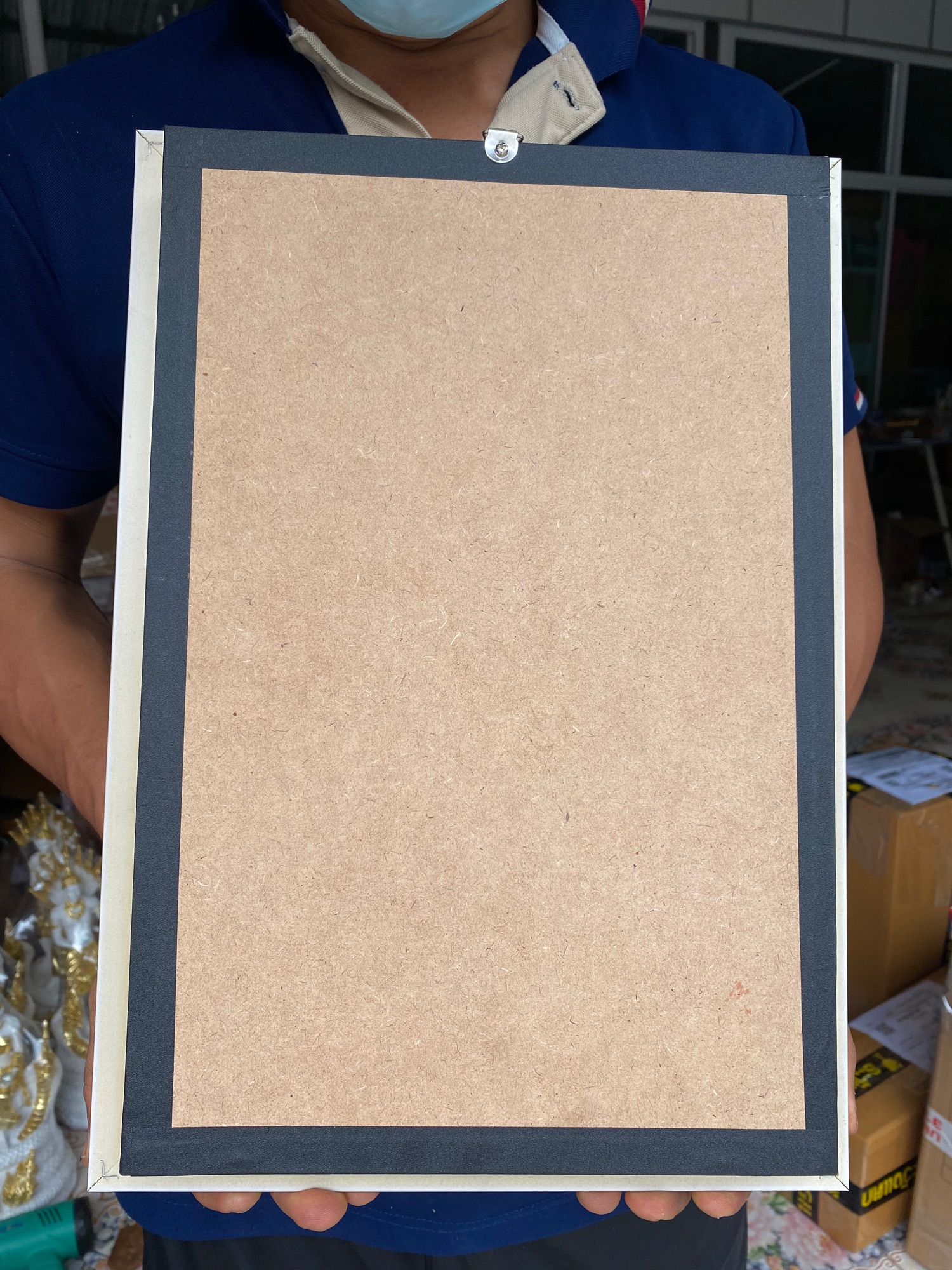 กรอบรูป องค์นูนต่ำ ท้าวเวสสุวรรณ กว้าง12นิ้ว สูง17นิ้ว กรอบใหญ่