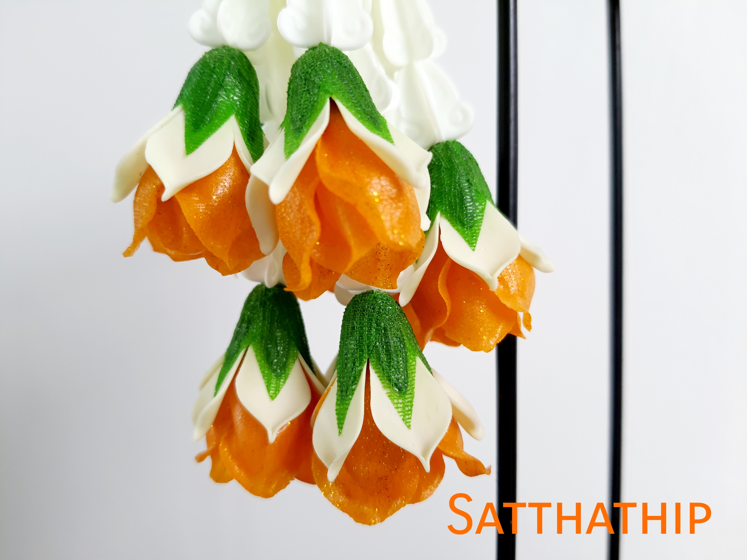 พวงมาลัยดอกรัก - พวงมาลัยดอกรักเกลียว - พวงมาลัยดอกรักเกลียวประดิษฐ์