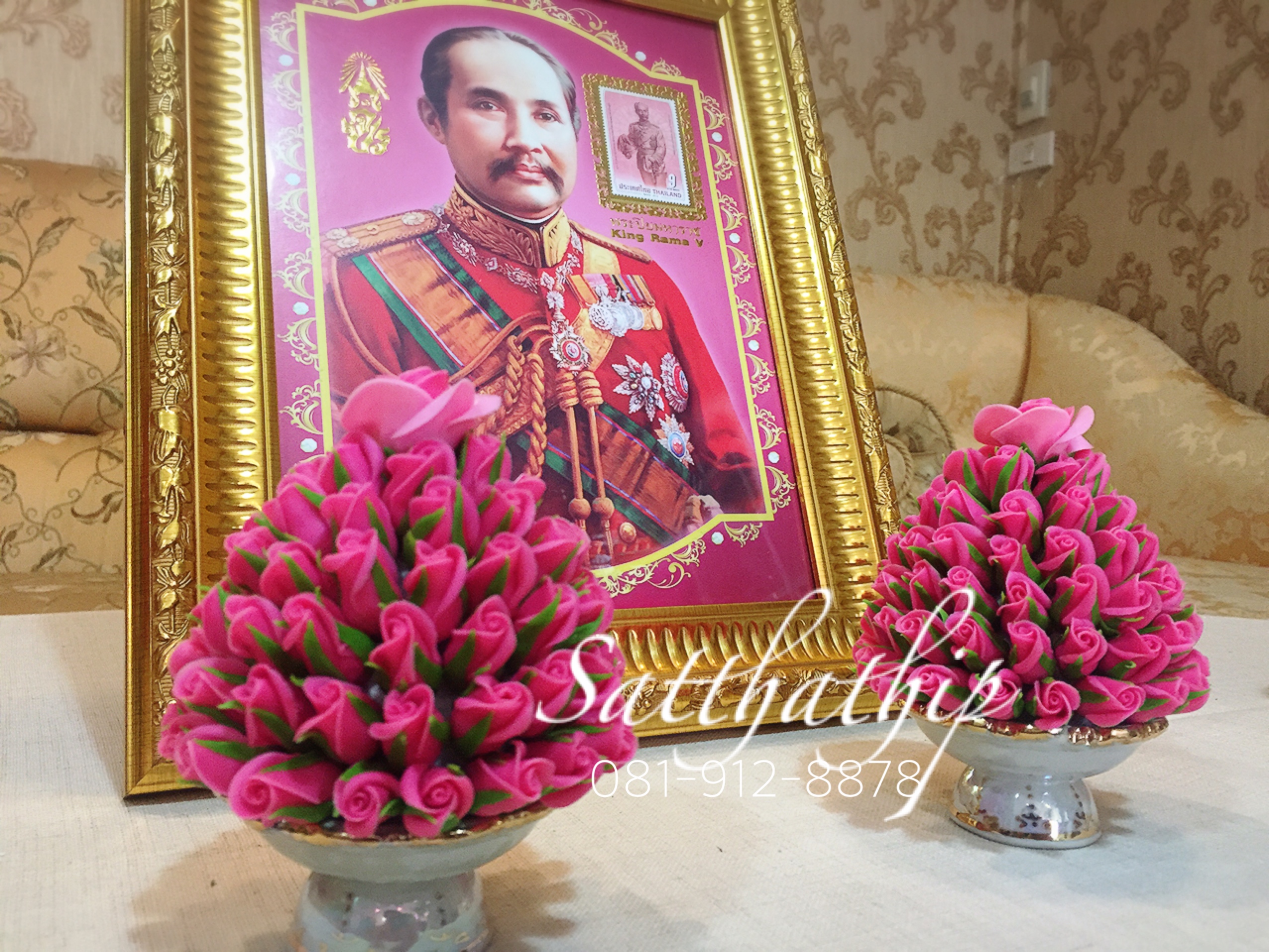 พานพุ่มดอกกุหลาบ ประดิษฐ์จากดิน [3.5 นิ้ว 1,100 บาท/คู่]