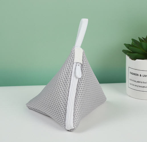 กระเป๋าผ้าใส่เศษเหรียญ,กระเป๋า