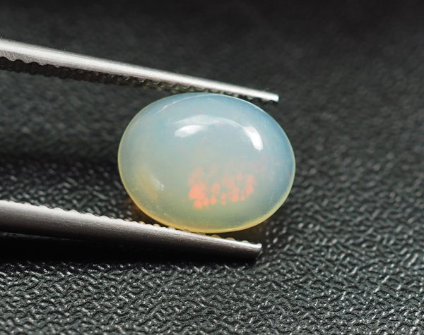 โอปอลหลากสี (Opal) 1.37 กะรัต