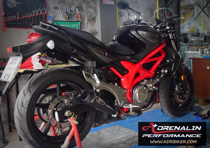 ท่อ M4 ทรง GP Black slip-on สำหรับ Gladius 650 09-16 (For Exhibition only)