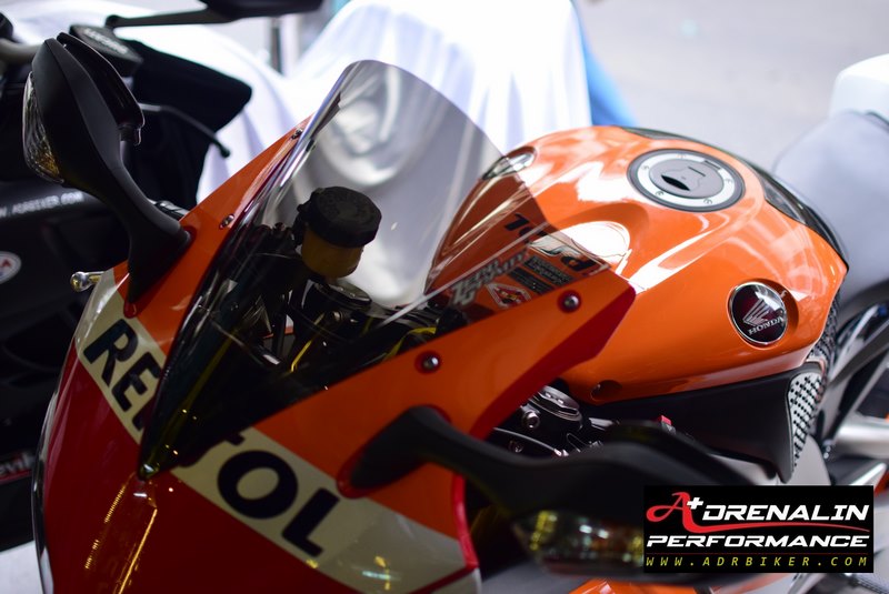 ชิวหน้า Zero Gravity WindScreen สำหรับ CBR1000RR