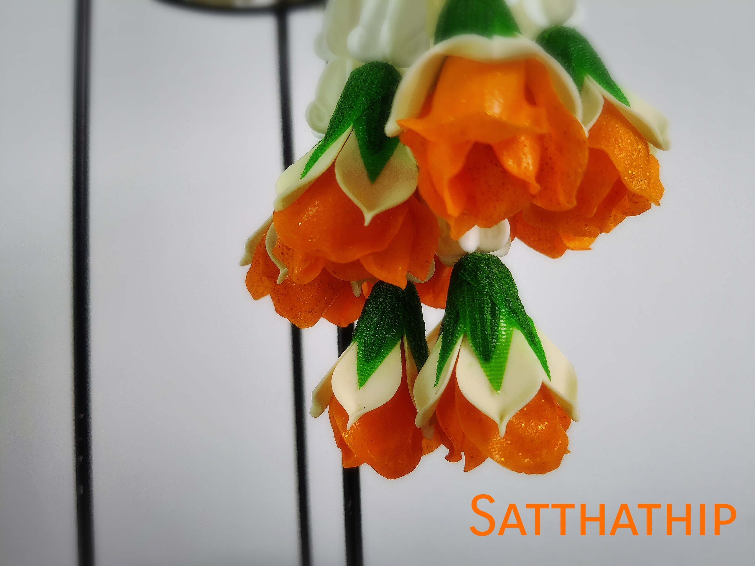 พวงมาลัยดอกรัก - พวงมาลัยดอกรักเกลียว - พวงมาลัยดอกรักเกลียวประดิษฐ์