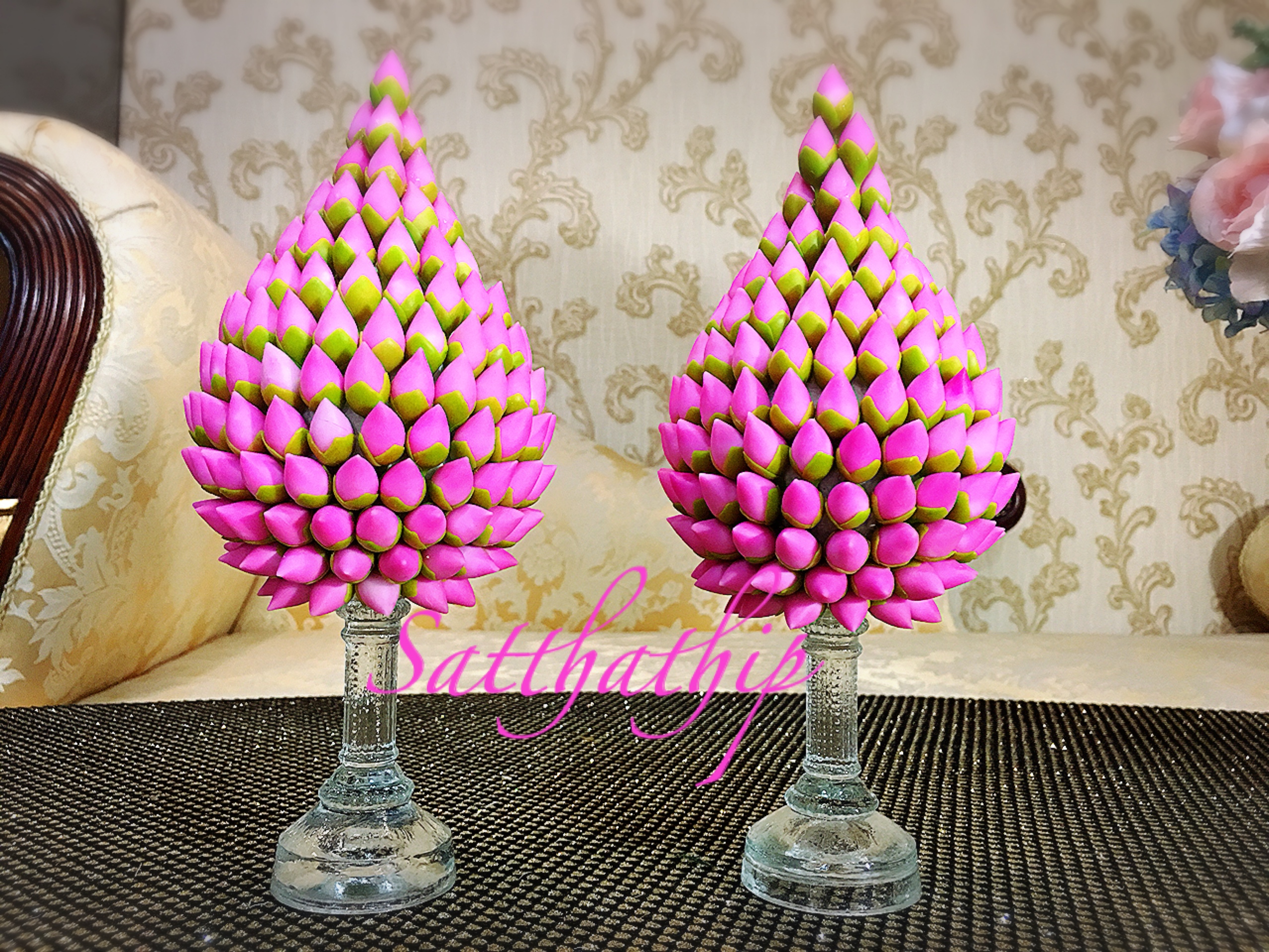 พานพุ่มดอกบัวประดิษฐ์ [4 นิ้ว 1,ุ450 บาท/คู่]