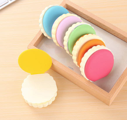 สมุดฉีกรูปมาการอง