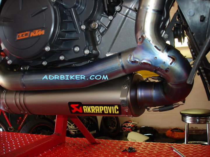 ท่อ Akrapovic under body สำหรับ KTM RC8 (For Exhibition only)