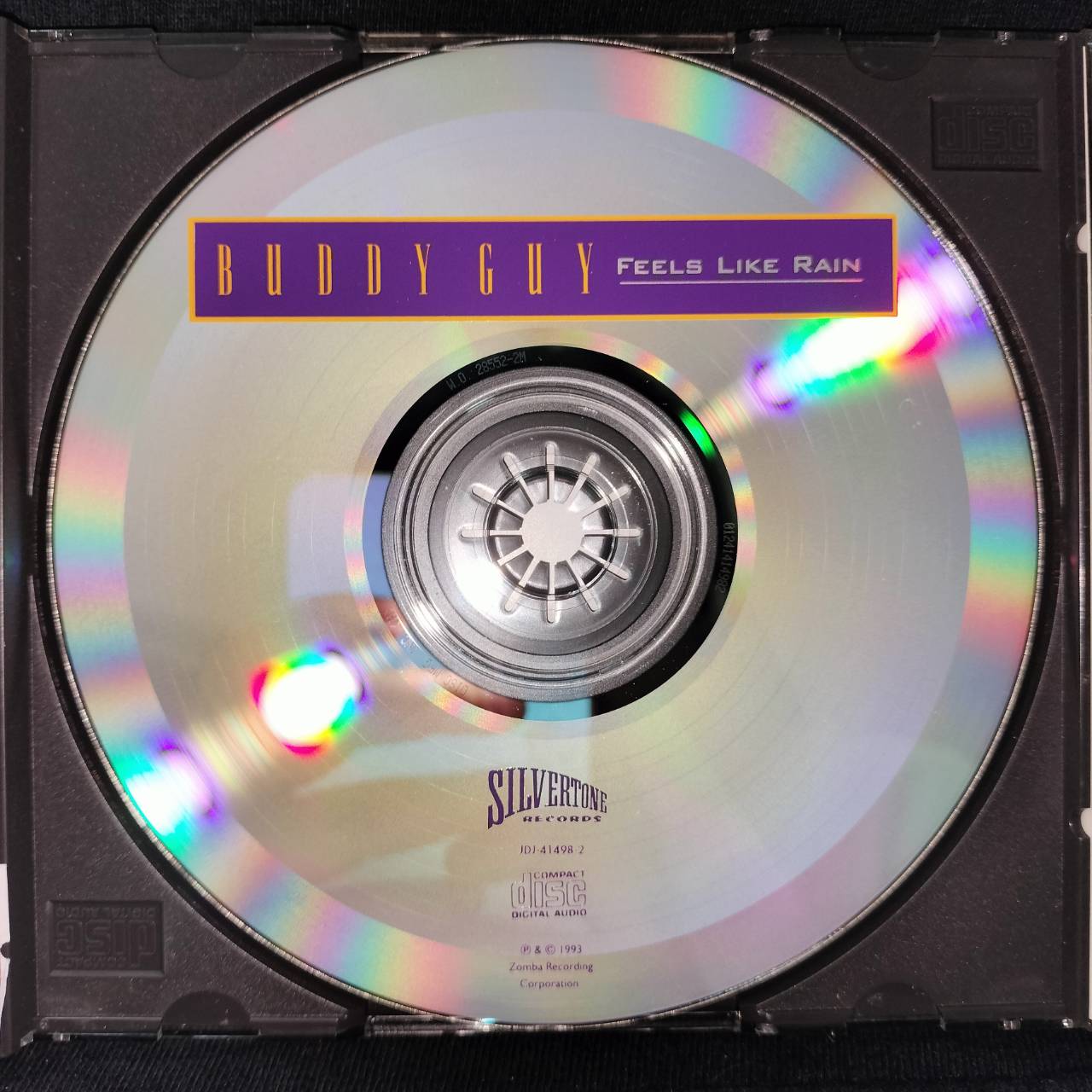 Buddy Guy – Feels Like Rain / USA / ปกเจาะ / ปกในมีจุดเหลือง / แผ่นสวย