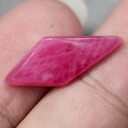 พลอยทับทิมแท้ (Ruby) 6.95 กะรัตสีชมพูอมม่วง
