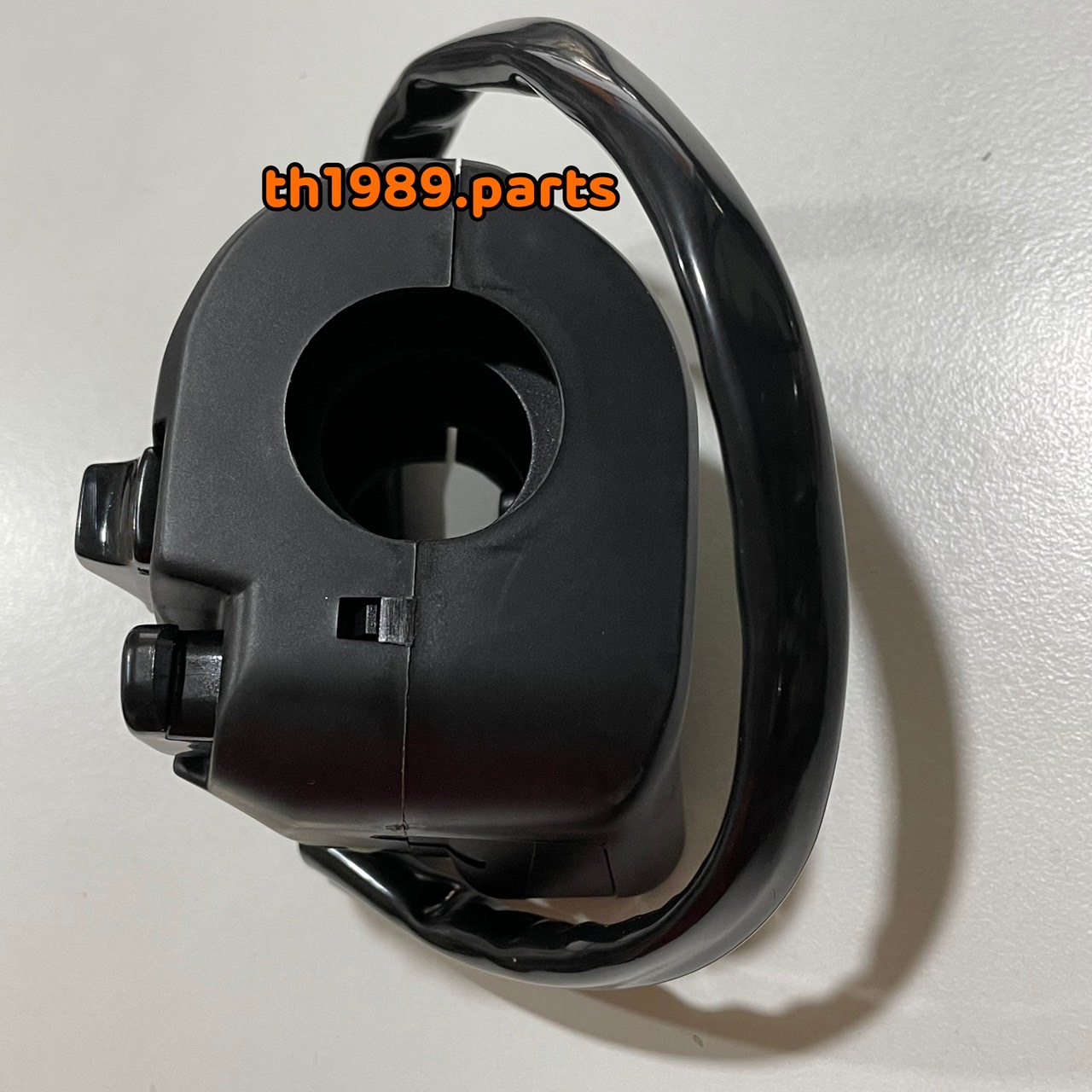 ชุดสวิทช์แฮนด์ข้างขวา KAZE112 สำหรับรุ่น AN112B1 อะไหล่แท้ KAWASAKI 46091-1851