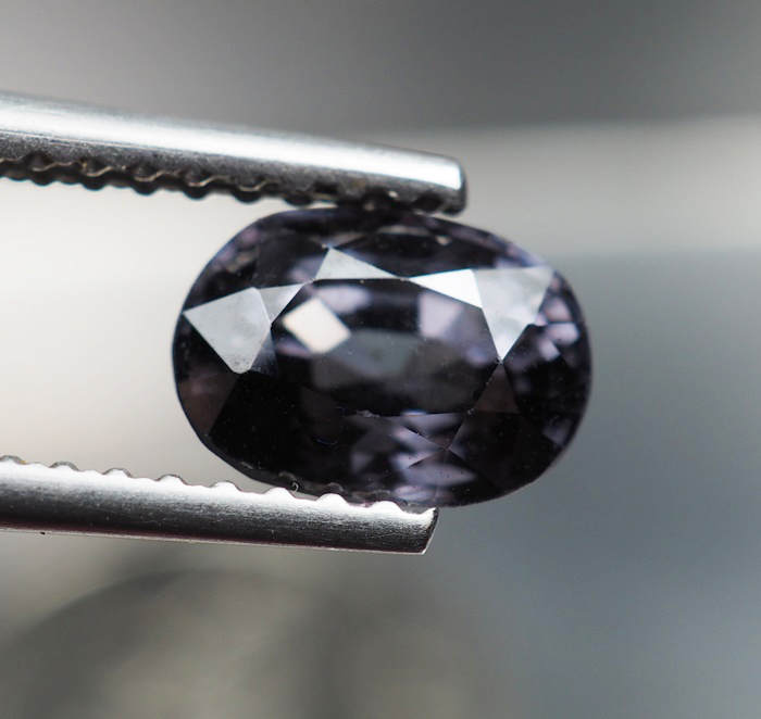 พลอยสปิเนล (Spinel) 1.20 กะรัตสีม่วง