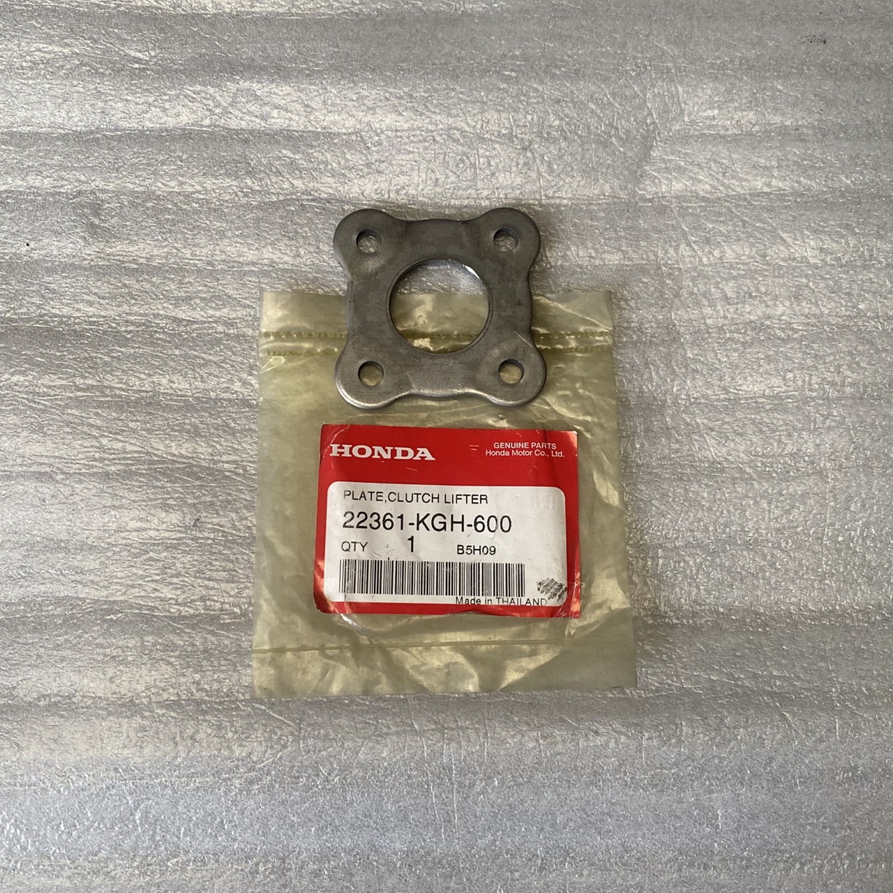 22361-KGH-600 แผ่นยกคลัทช์ โซนิค SONIC125 2004 , CBR150R 2011-2017 อะไหล่แท้ HONDA
