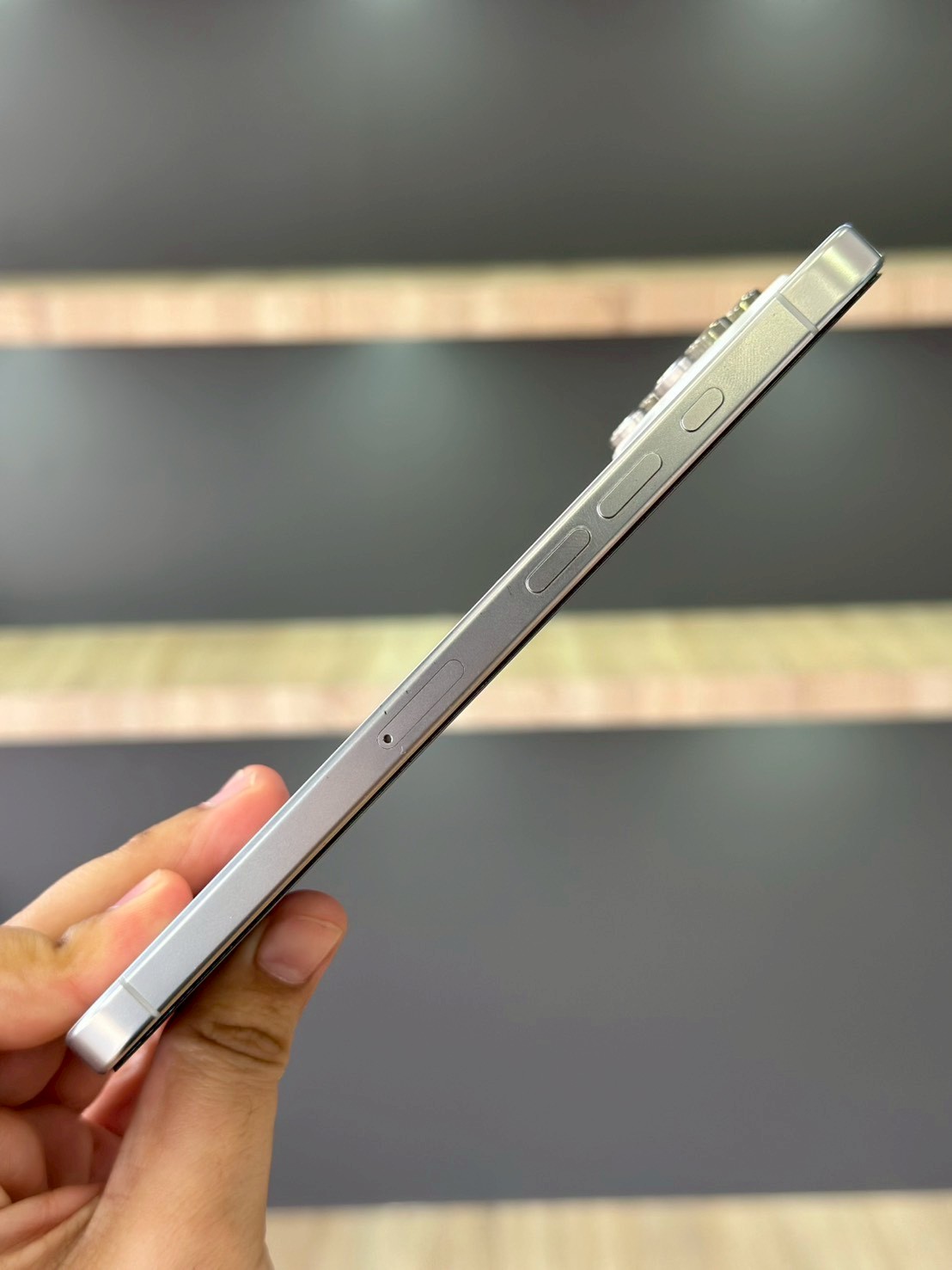 iPhone 16 Pro Max 256GB White Titanium