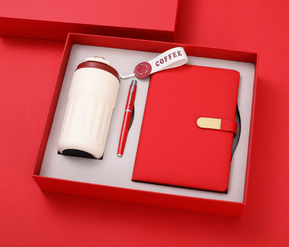 ชุดของขวัญปีใหม่,ชุดแก้วกาแฟ+สมุดโน้ต+ปากกา