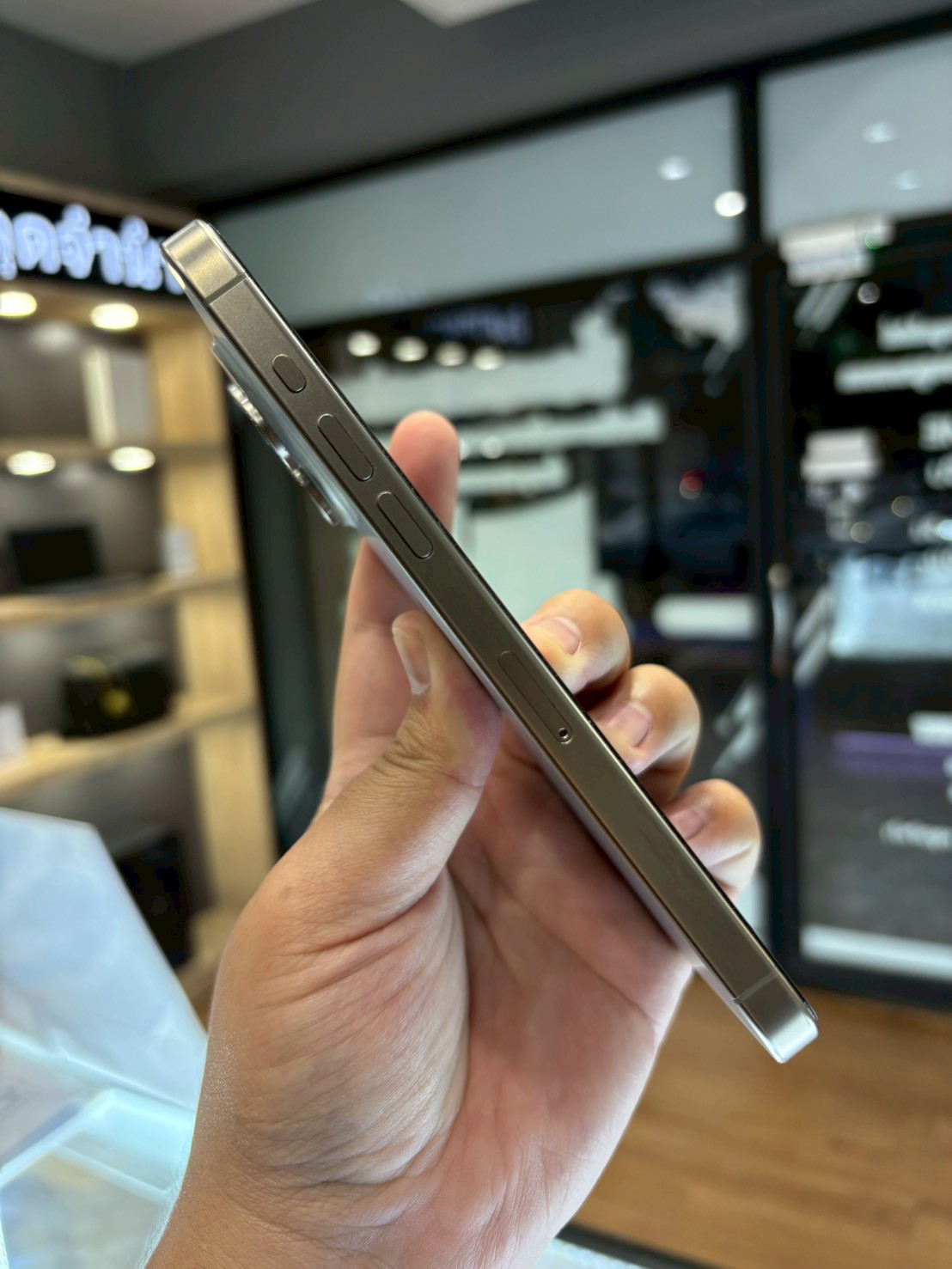 iPhone 15 Pro Max 256GB Natural Titanium