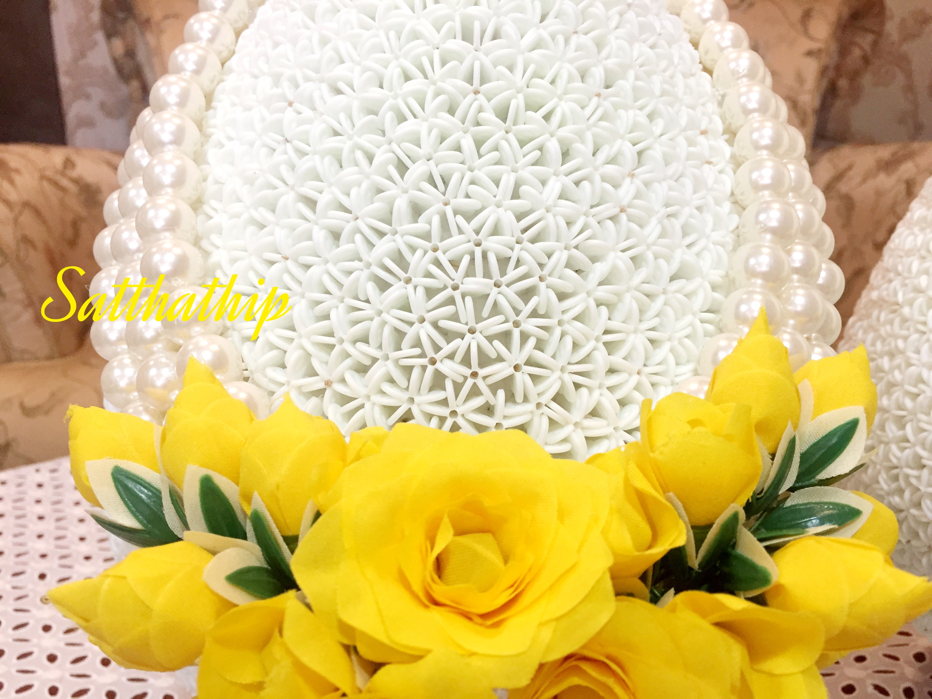 ราคาสินค้าเป็นคู่ l พานพุ่มดอกรักประดิษฐ์ [9"]