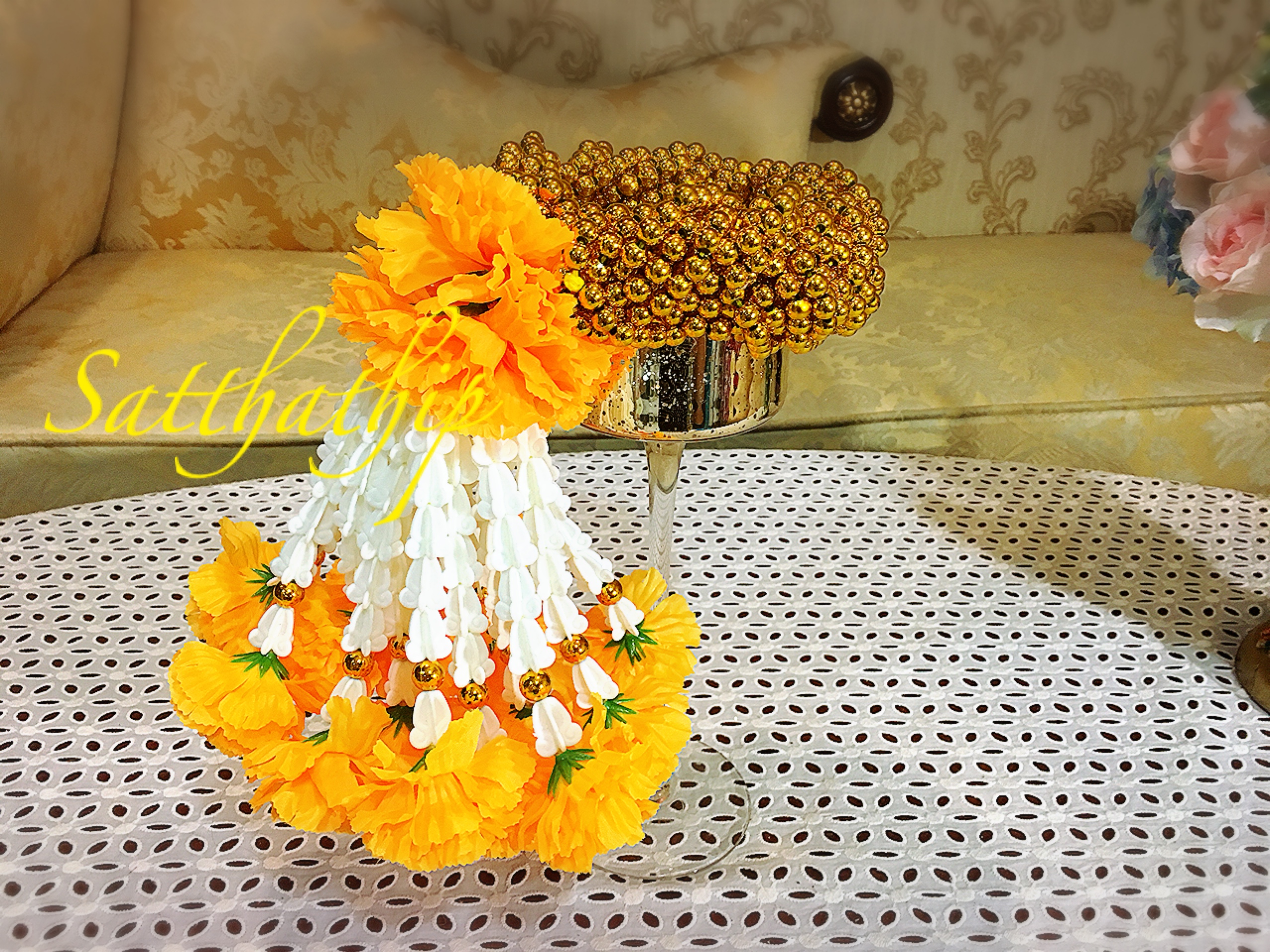 พวงมาลัยลูกปัด - พวงมาลัยลูกปัดสีทอง - Garland