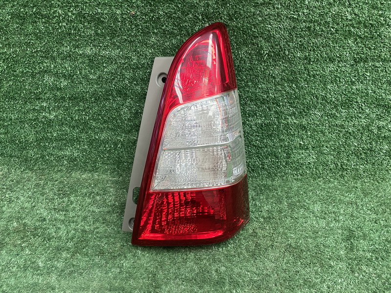 ไฟท้าย R Toyota Innova 2012-2015