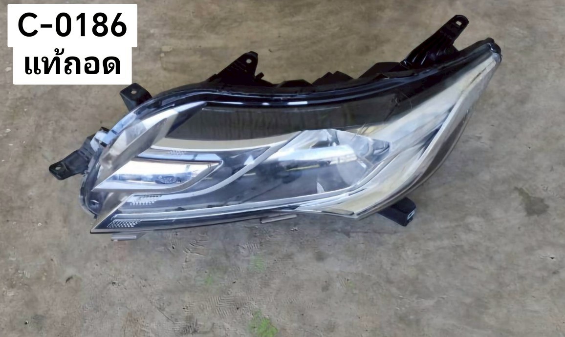 ไฟหน้า L Mitsubishi Pajero 2015 แท้ถอด