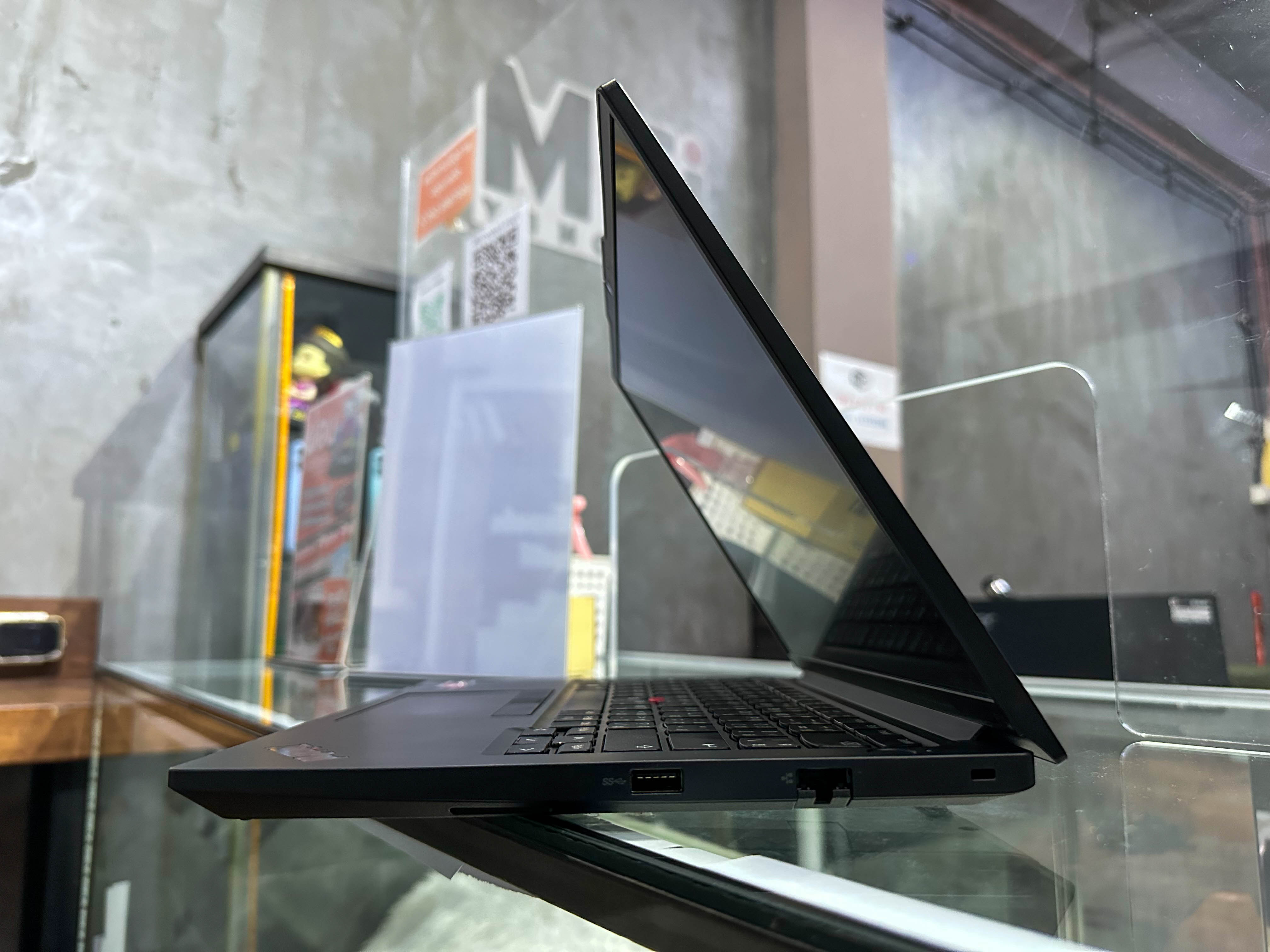 LENOVO THINKPAD E14 GEN 5 21JR0010TA (GRAPHITE BLACK)