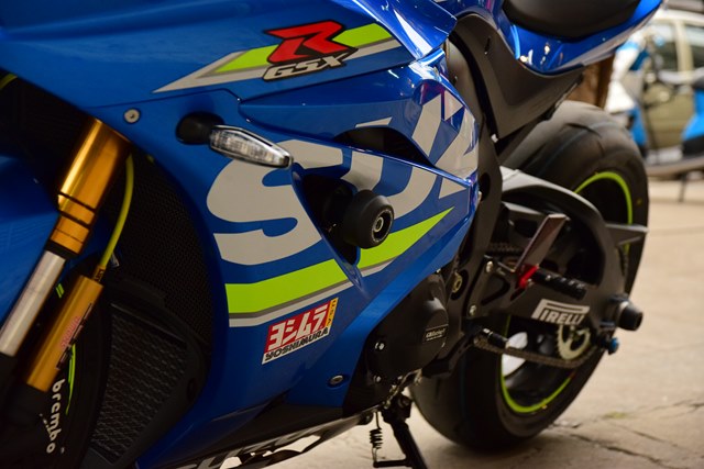 Evotech กันล้มกลาง (Crash Protectors) สำหรับ GSXR1000 L7