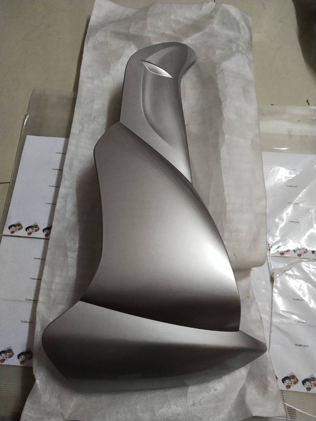 บังลมข้างซ้าย สีเทา สำหรับรุ่น SPARK อะไหล่แท้ YAMAHA 5TN-F8311-00-P3
