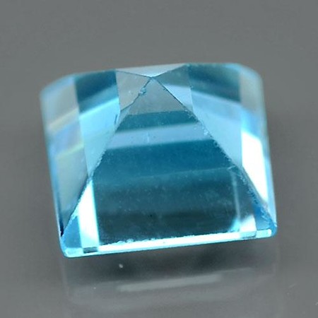 โทปาสสีฟ้าสวิส (Topaz) 1.50 กะรัต