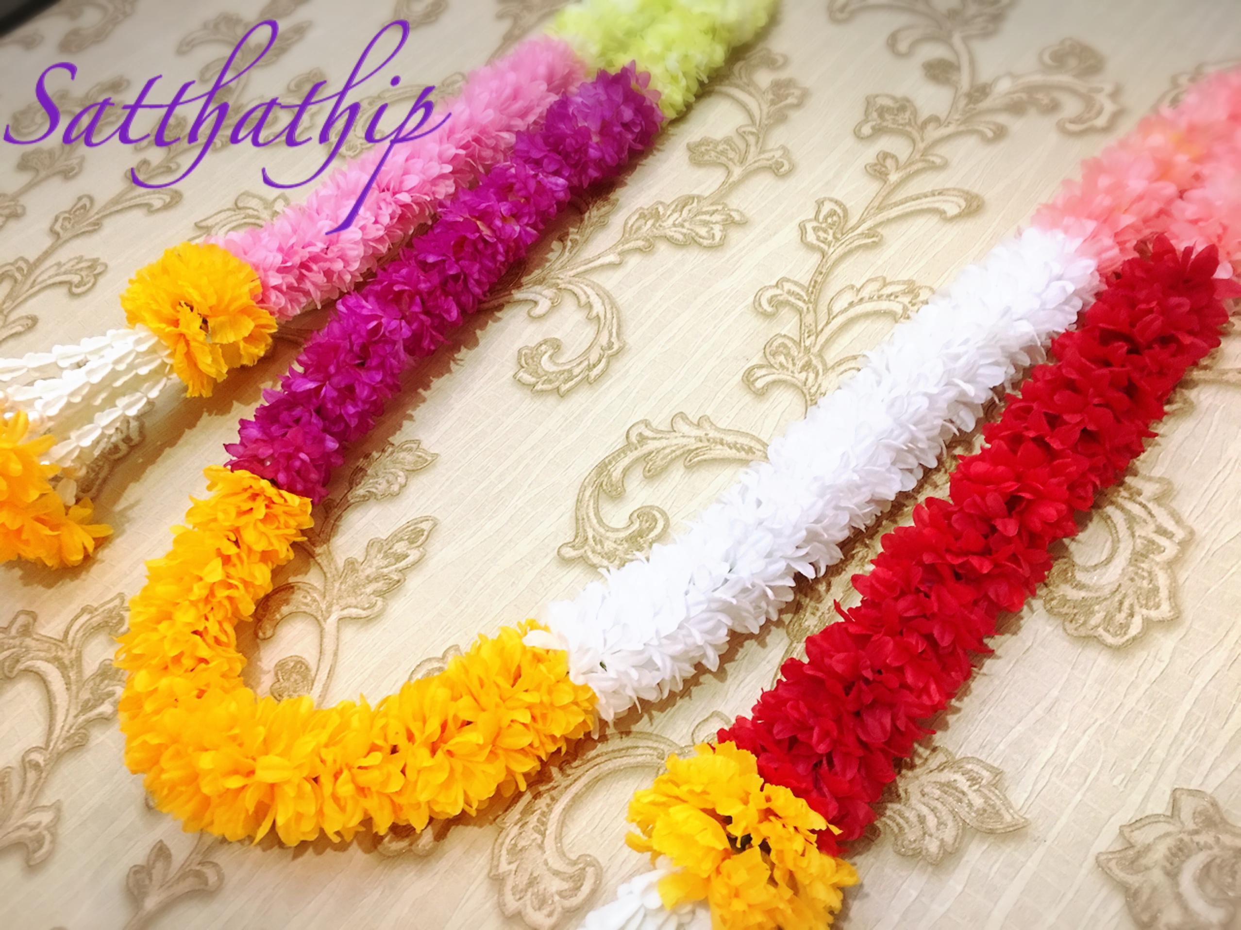 พวงมาลัยเจ็ดสีเจ็ดศอก/พวงมาลัยผ้าสองชาย [ไม่ตัดก้านดอก 380 บาท/เมตร]