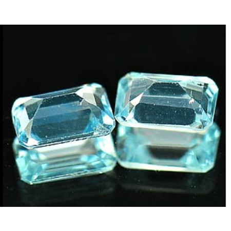 โทแพซพลอยสีฟ้า 1.25 กะรัต 2 ชิ้น