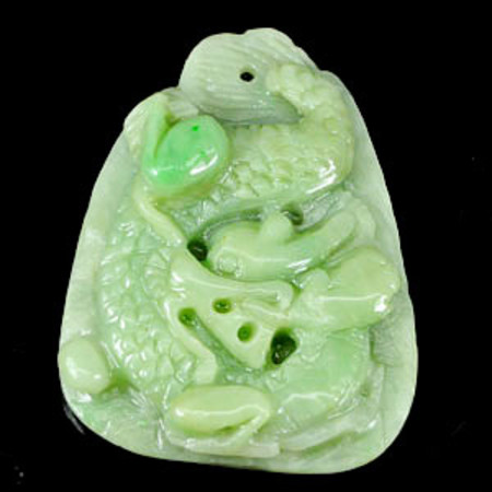 จี้หยกเขียวแกะลายมังกร (Jade) 121 กะรัต