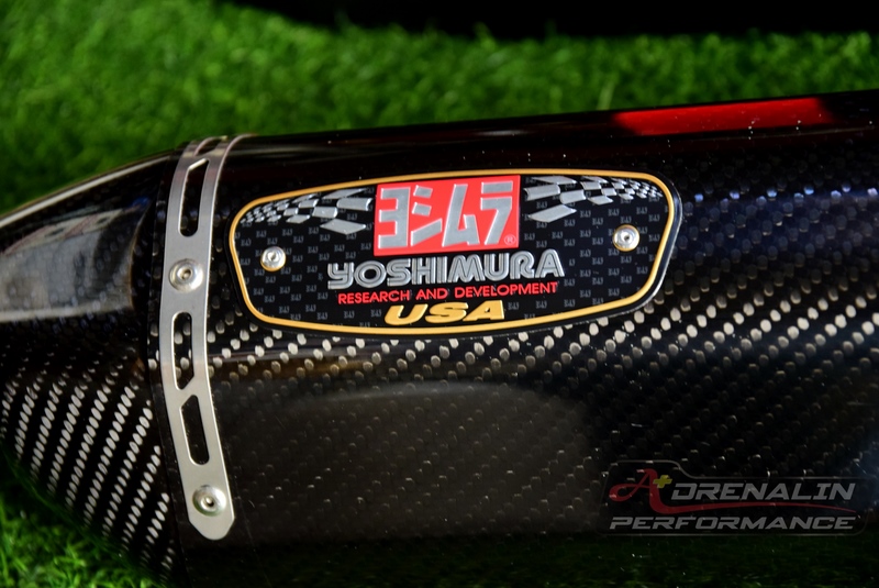 ท่อ Yoshimura R77 ท่อคู่ สลิปออน คาร์บอน สำหรับ Hayabusa 2022+ (For Exhibition only)