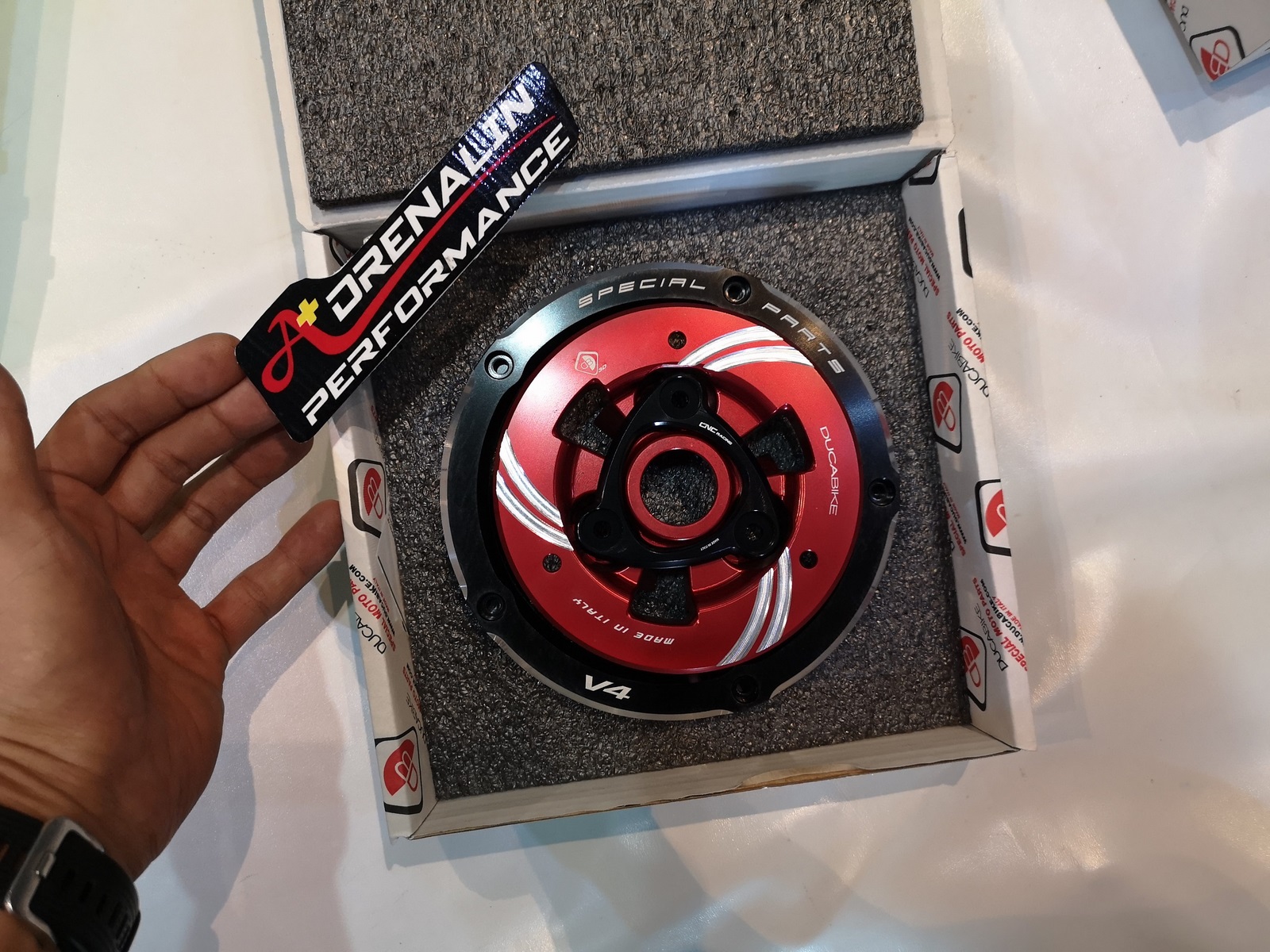 ครอบคลัทช์ Ducabike (Cluth Cover Window) สำหรับ V4 2025+