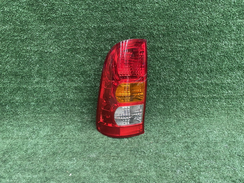 ไฟท้าย L Toyota Vigo 2004-2010