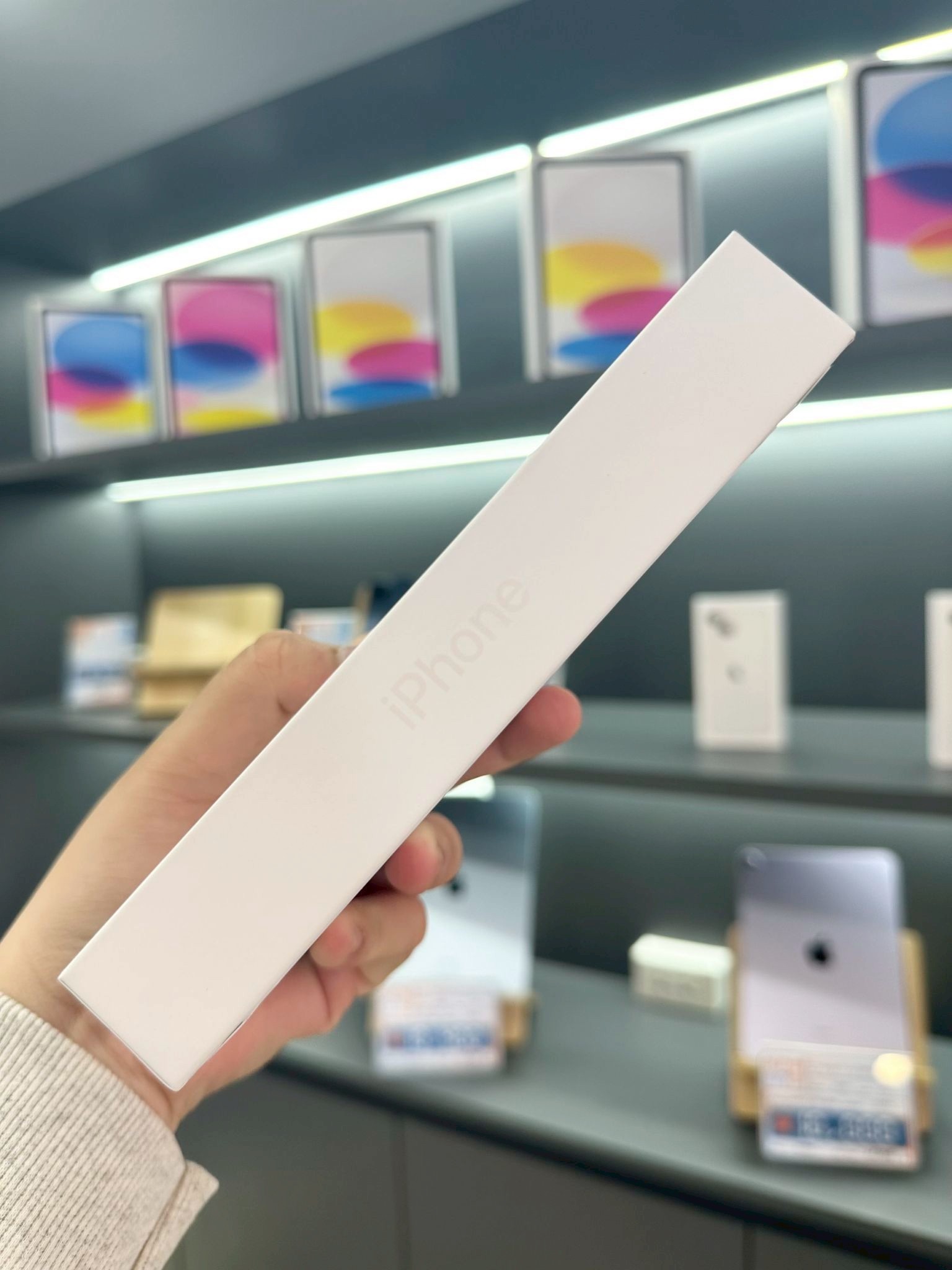 iPhone 13 128GB สี Starlight