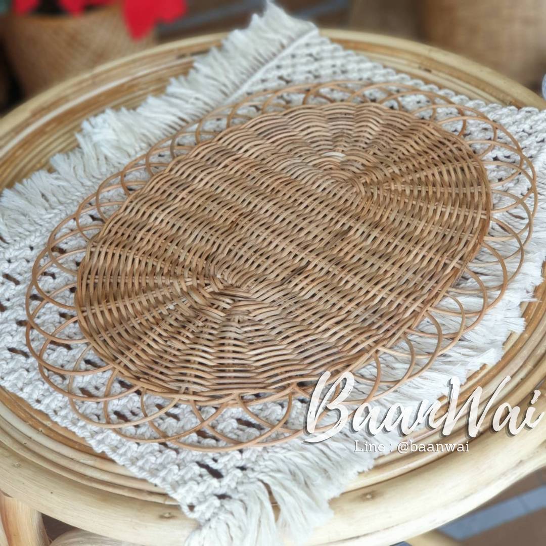 แผ่นรองจานหวายขอบถัก ขนาด 27 * 37 cm
