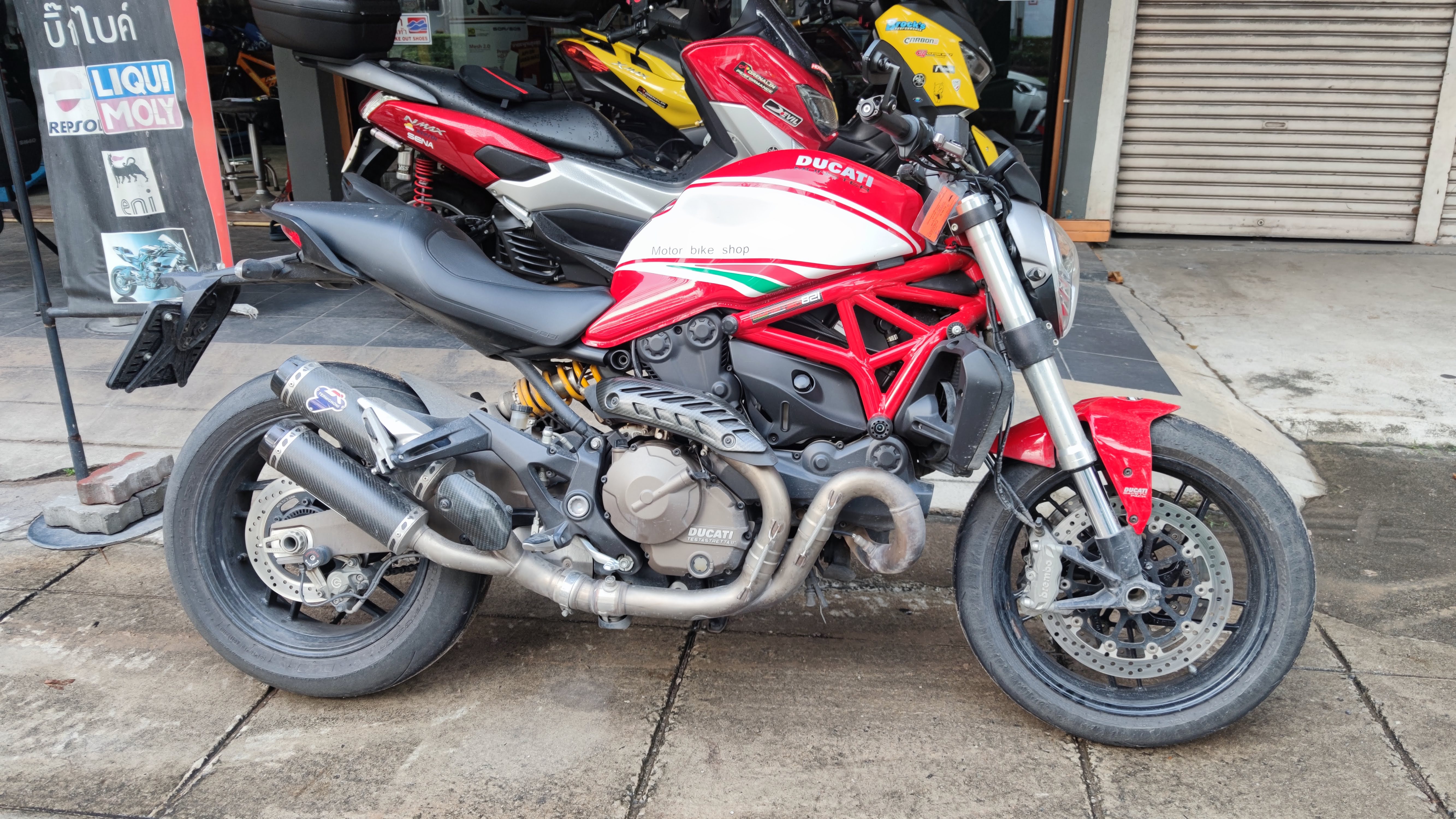 CNC Racing กันล้มกลาง (Crash protector) สำหรับ monster 821 2018+