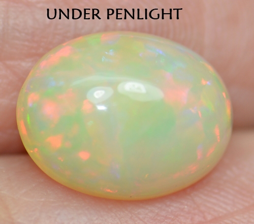 โอปอหลากสี (Multi Opal) 2.92 กะรัตสวยมาก
