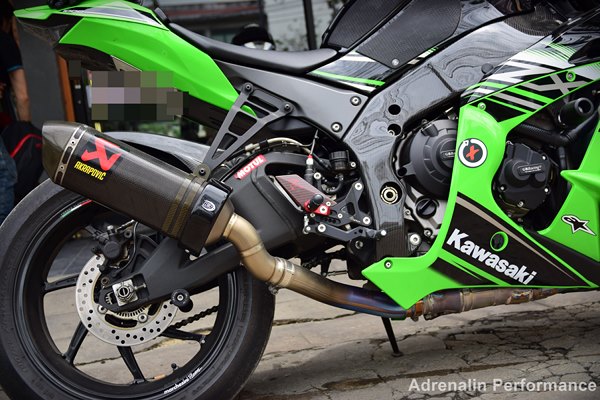 ท่อ Akrapovic carbon + link pipe ไทเท สำหรับ zx10 ปี 2016+ (For Exhibition only)