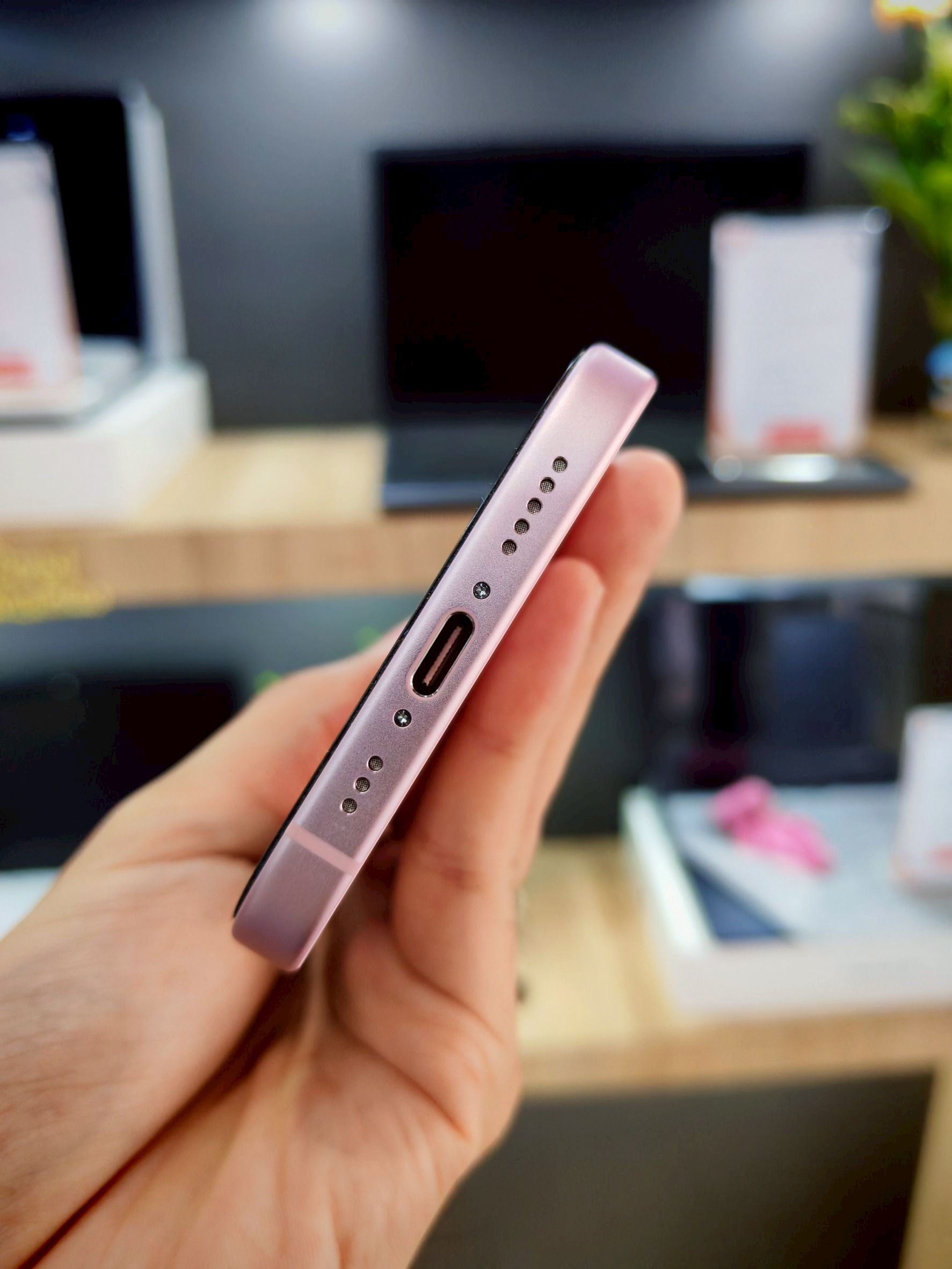 iPhone 15 128GB สี Pink