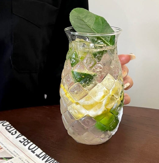 แก้วใส,แก้วรูปทรงสับปะรด,แก้วใส่เครื่องดื่มรูปสับปะรด,480ml