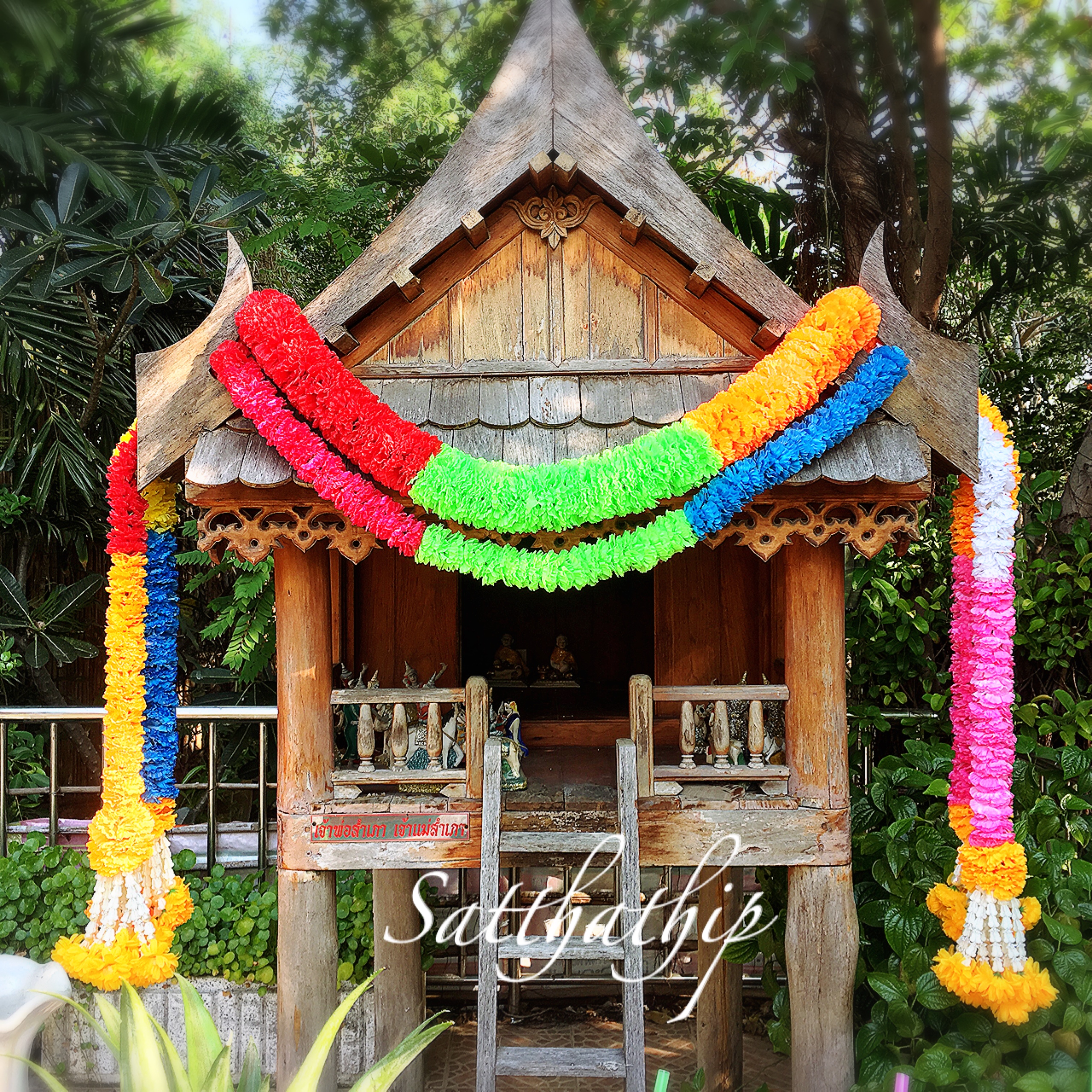 พวงมาลัยเจ็ดสีเจ็ดศอก - พวงมาลัยผ้า - พวงมาลัยสองชาย - พวงมาลัยดอกดาวเรือง ประดิษฐ์ - พวงมาลัยถวายศาลพระภูมิ - Fabric garland