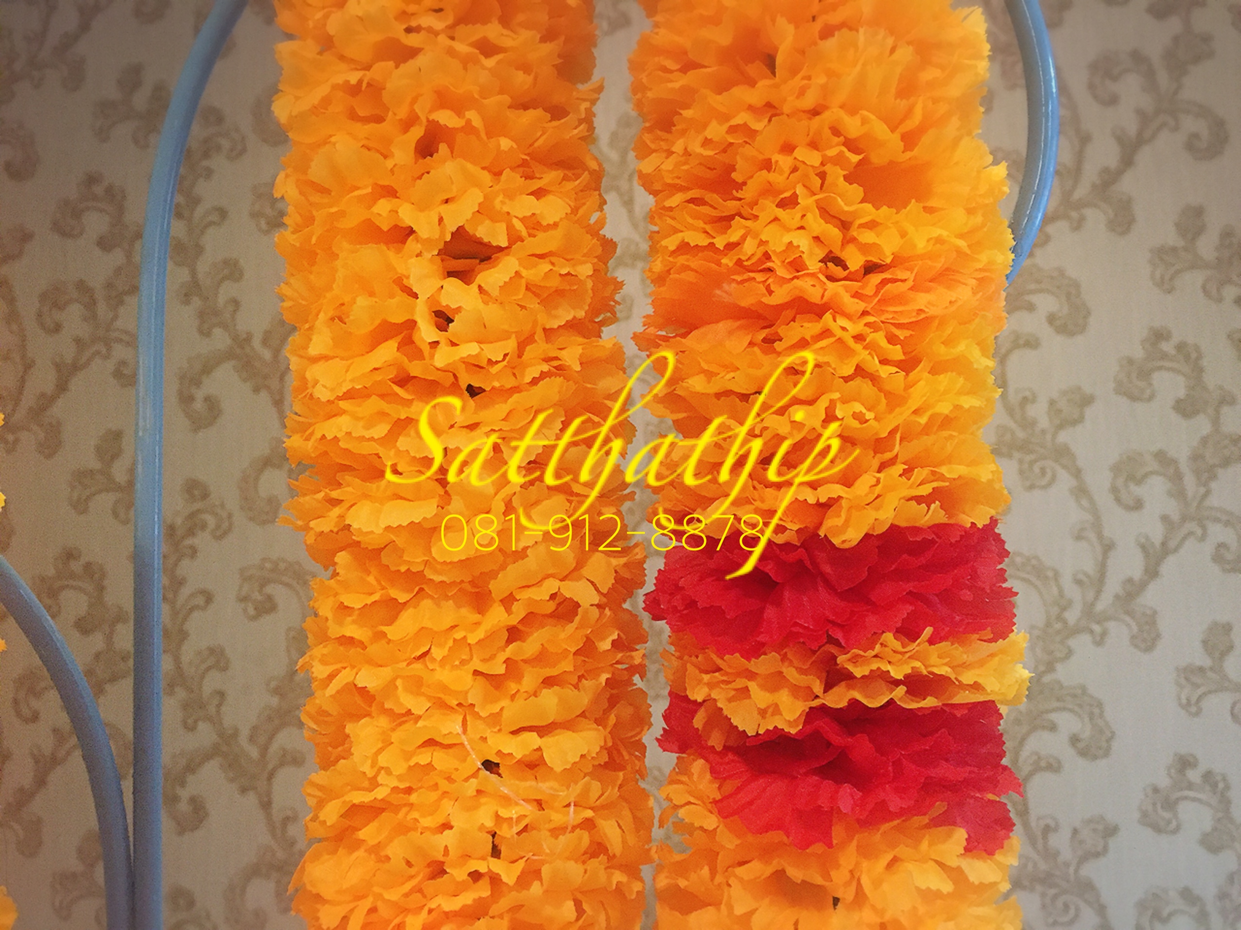 พวงมาลัยผ้าสองชาย [แบบตัดก้านดอกร้อยแน่น 450 บาท/เมตร]