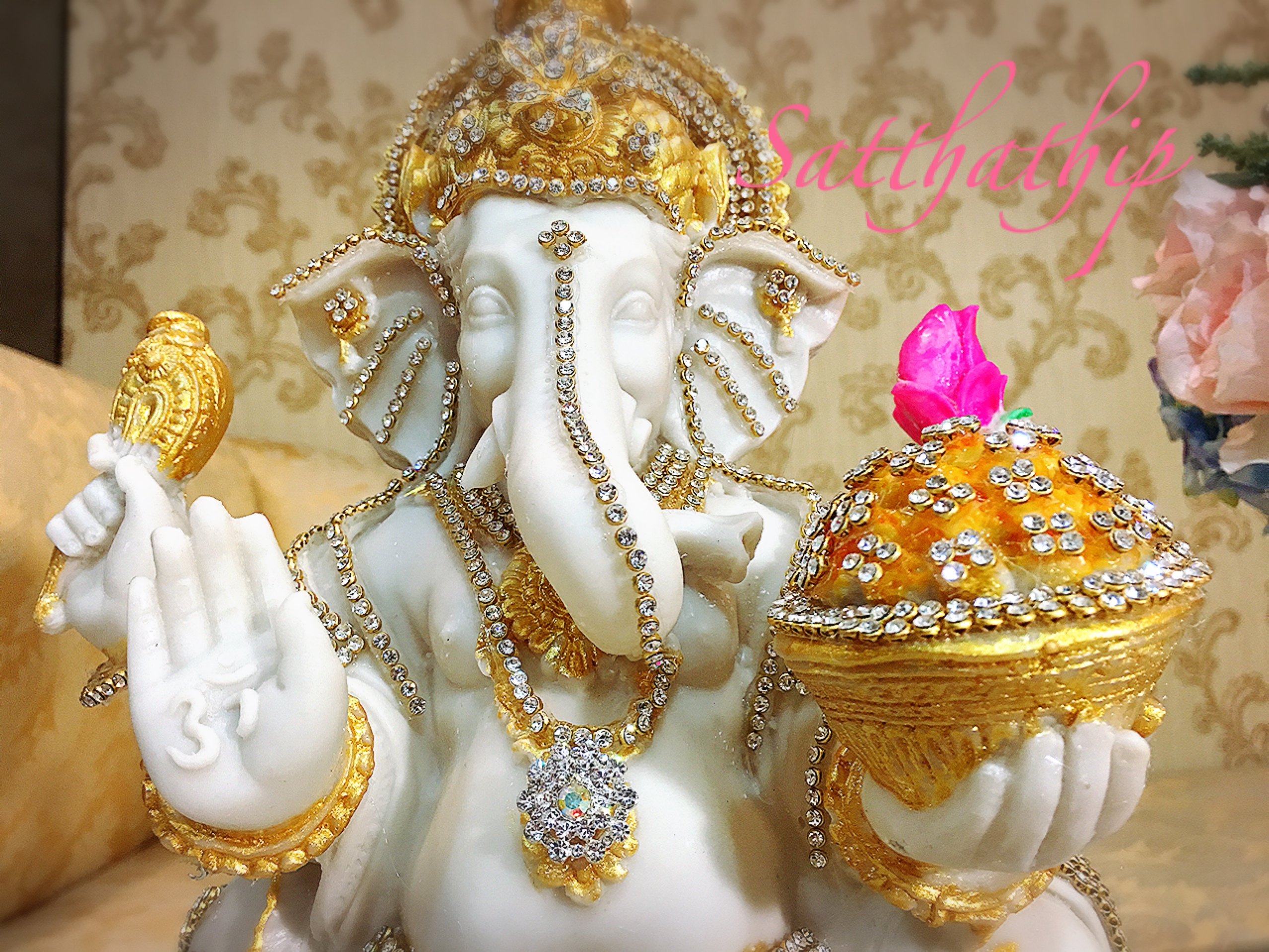 พระพิฆเนศ ปางประทานพร (เรซิ่น แต่งองค์) - Ganesha: Lord of Success