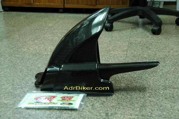 บังโคลนหลังเคฟล่า Clever Wolf ลาย twill สำหรับ R1 2009-2014