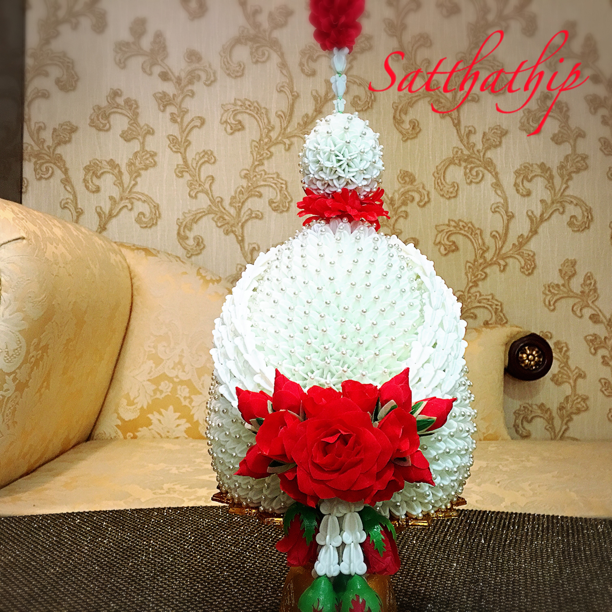 พานพุ่ม - พานพุ่มสักการะ - พานพุ่มดอกรัก - พานพุ่มดอกรักประดิษฐ์ (พลาสติก) - พานพุ่มสีขาว - Panpum