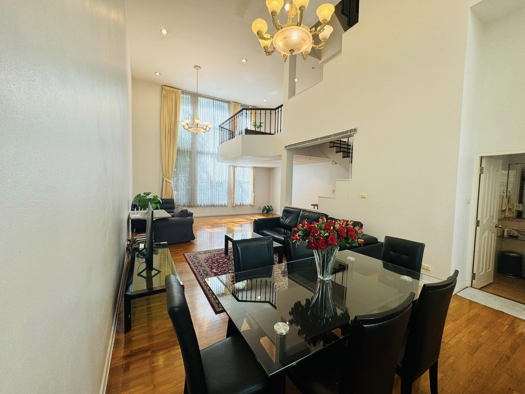 Townhouse Moo Bann Klang Krung Thonglor