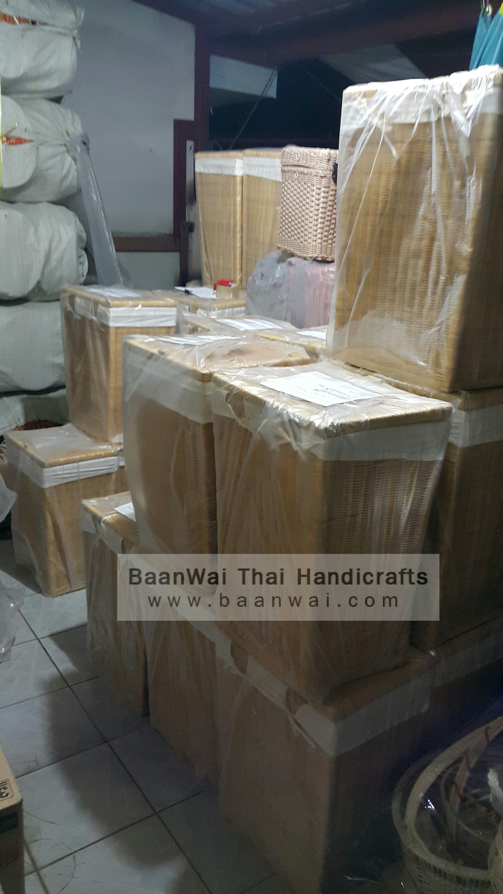 ตะกร้าผ้า หวายแท้ บุผ้า Size L : 37*40*55 cm