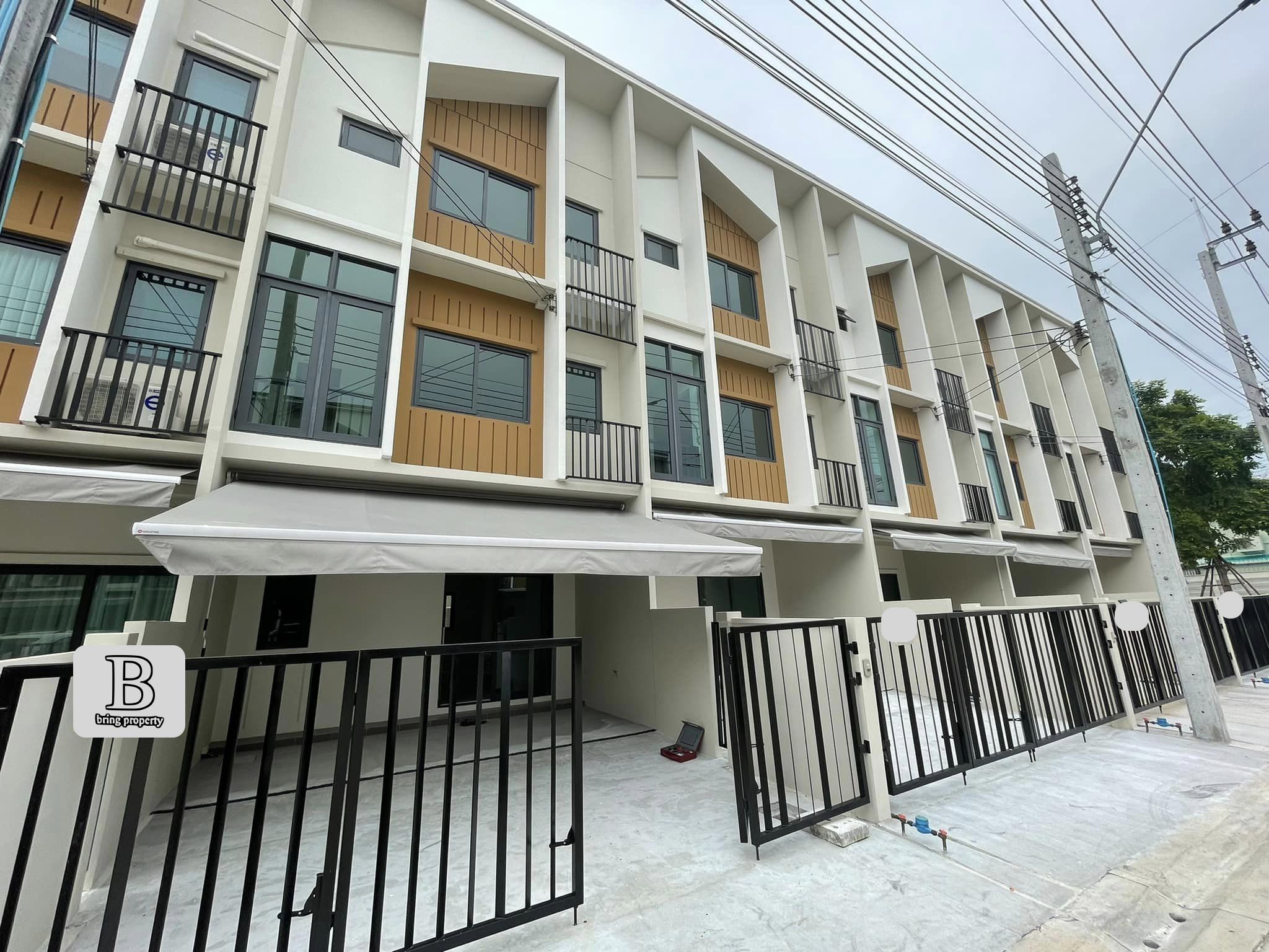 PLEX Onnut-Wongwaen Townhome for rent