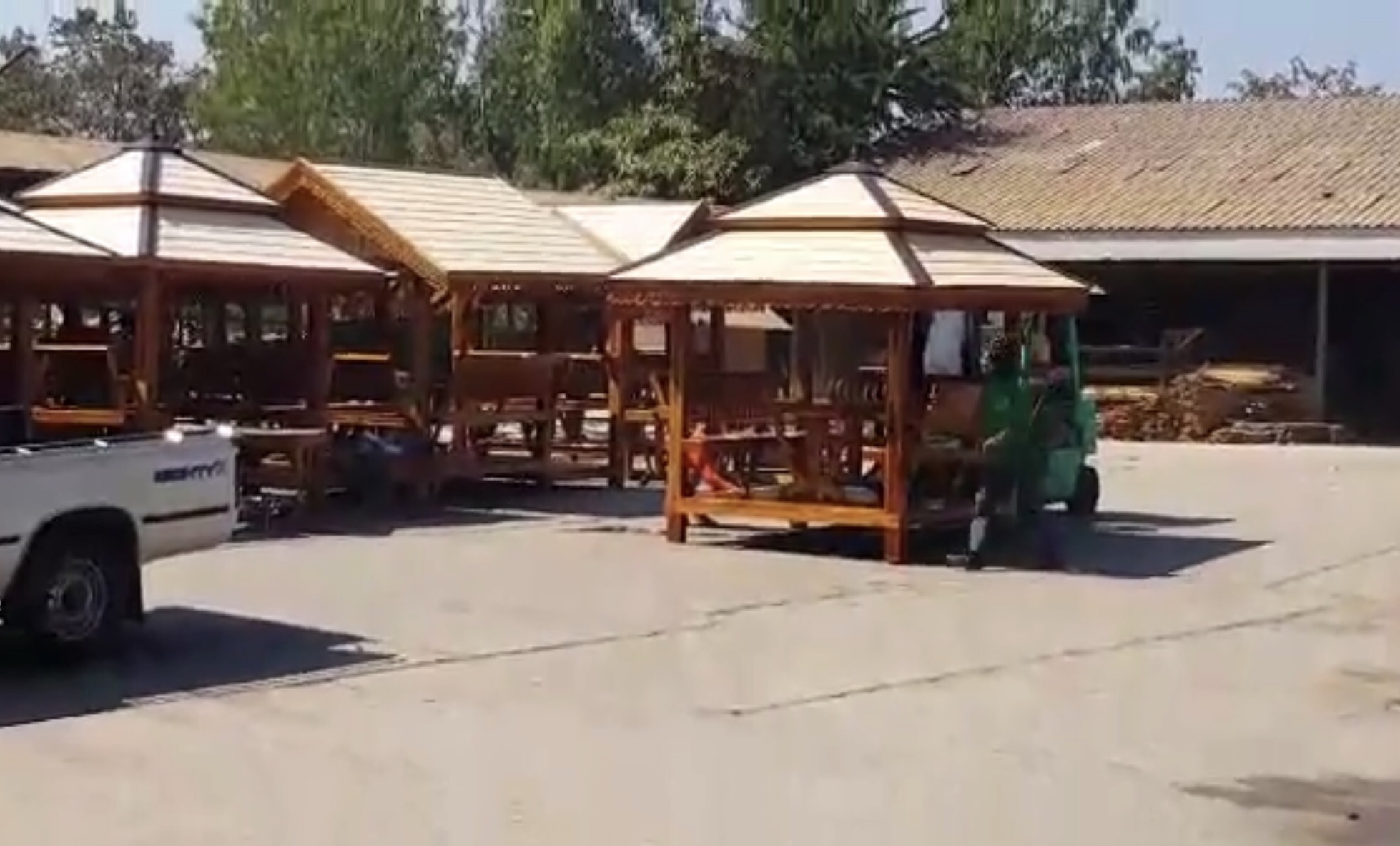 ( รหัส DT1-3x3 ) ศาลา แหย่งเสาตรง ไม้สัก สีโอ๊ค คาตาล2ชั้น เชิงเรียบโมเดิอร์น / ขนาด 3.00x3.00x3.00 เมตร